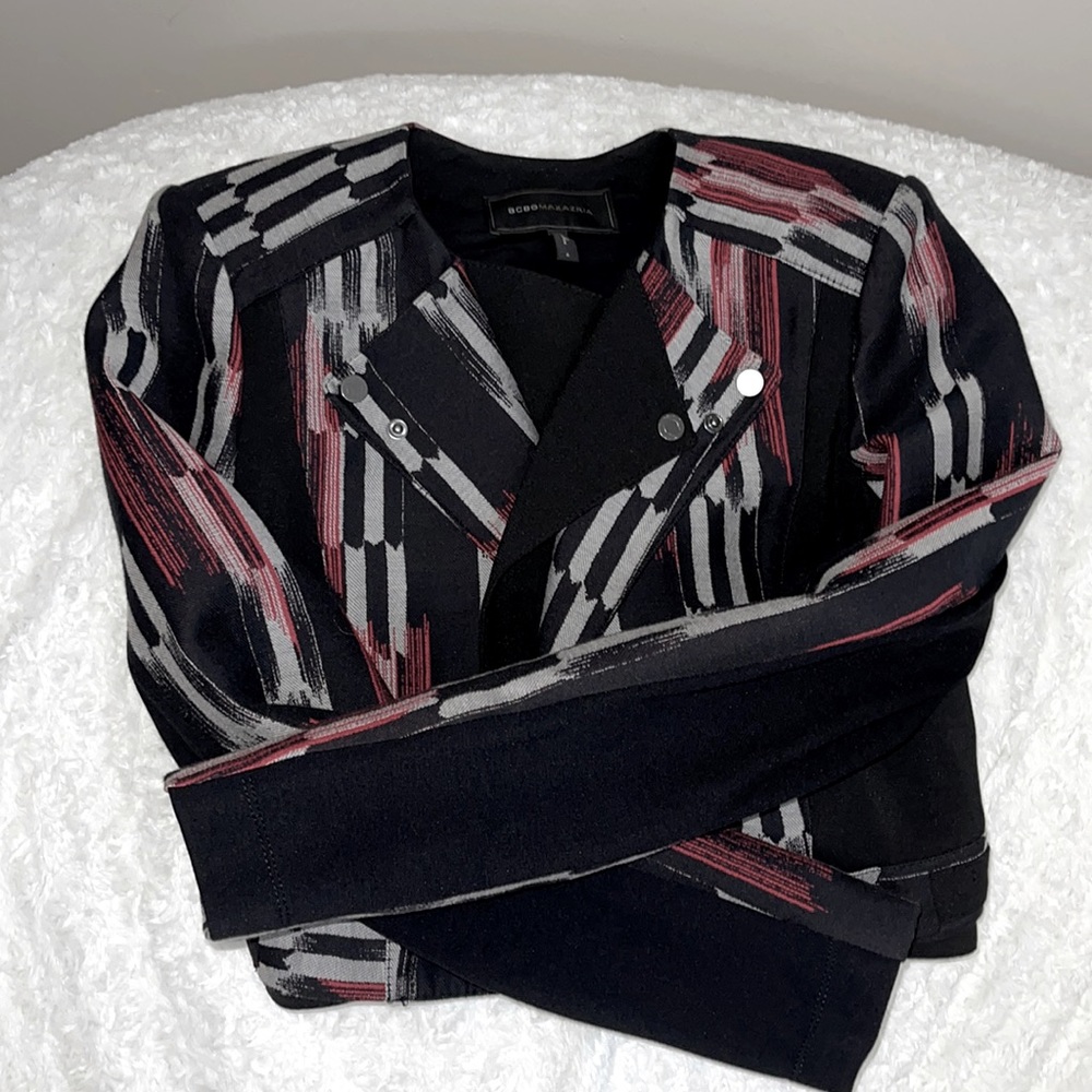 BCBG MAXAZRIA Cropped jacket sz S